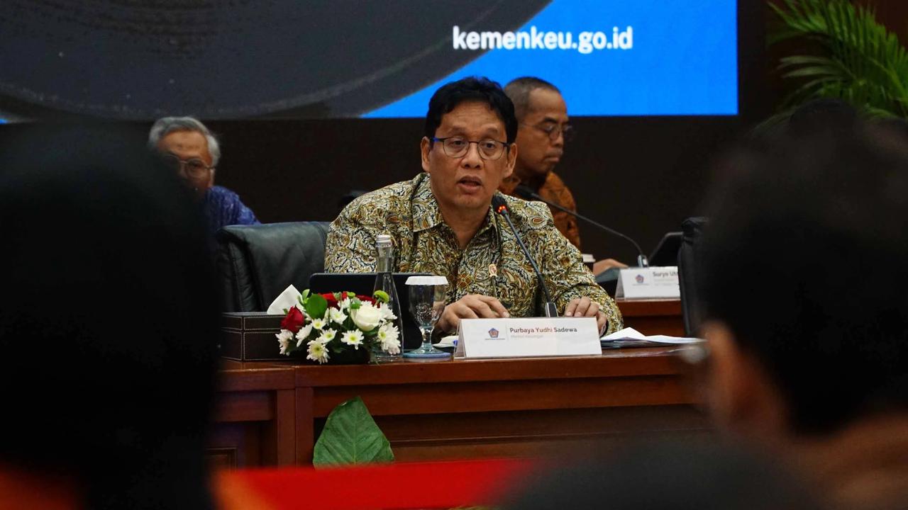 FOTO: FOTO Purbaya Jelaskan Kondisi APBN 2025 di Tengah Tekanan Global