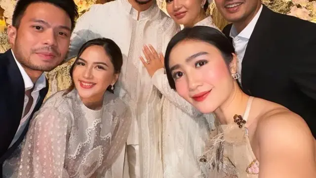 Yuki Kato, Jessica Mila, Febby Rastanty Bertemu di Kondangan. [@febbyrastanty]