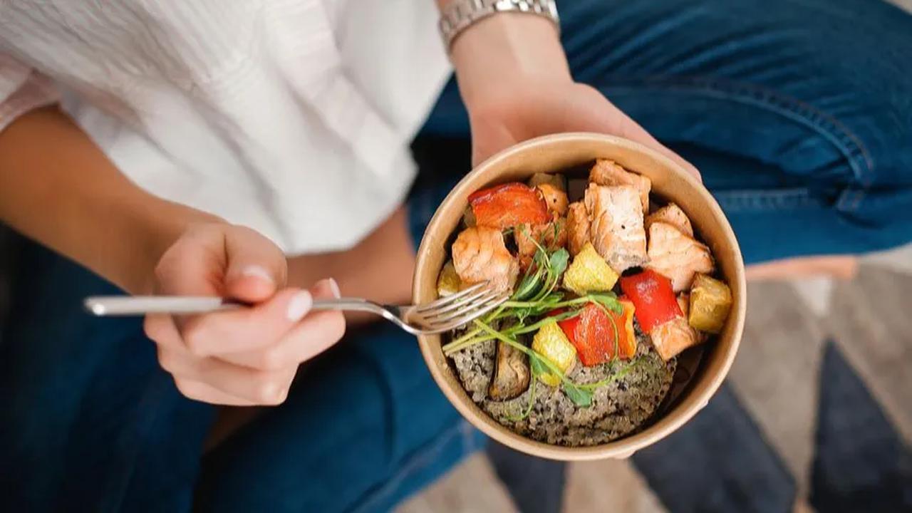 1.&nbsp;Kurangi Porsi Makan