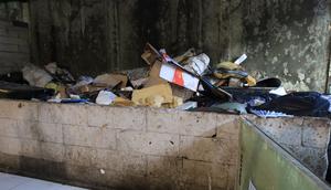 Tumpukan sampah di salah satu rest area di Tol Trans Jawa. (dok. Biro Humas KLH)