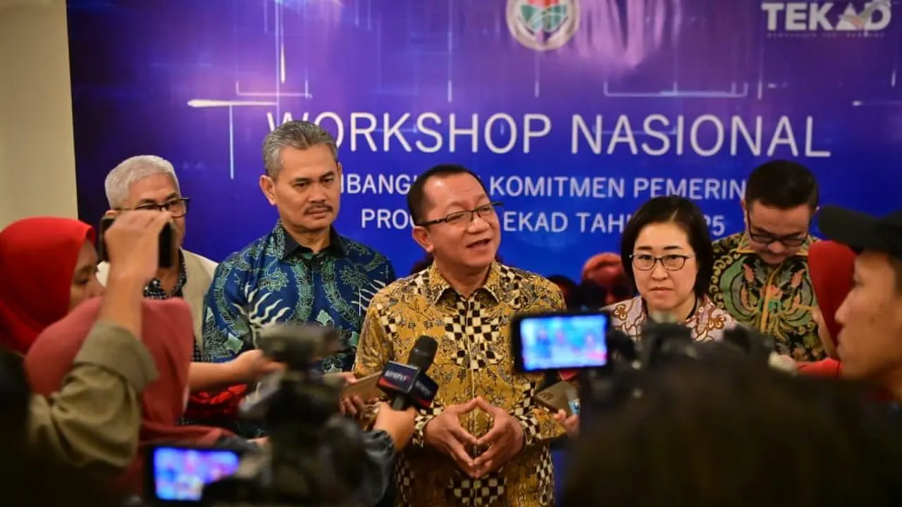 Sekretaris Jenderal Kementerian Desa dan Pembangunan Daerah Tertinggal (Sekjen Kemendes PDT) Taufik Madjid saat membuka Workshop Nasional Pembangunan Komitmen Pemerintah sasaran Program TEKAD 2025 di Hotel Aryaduta Makassar, Jumat (29/8/2025) (Istimewa)