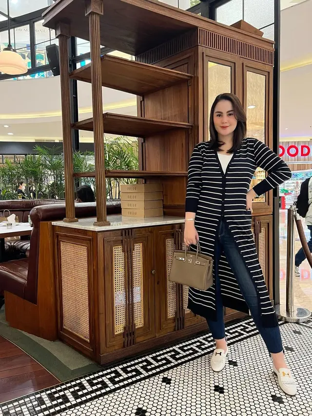 10 Potret Jennifer Dunn dengan Koleksi Tas Branded, Gayanya Makin Sosialita