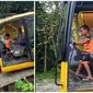 Theo, bocah berusia 5 tahun operasikan ekskavator untuk bantu warga. (Sumber: Facebook/Ayos Pattiasina)