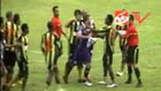 Laga Persik-Perseman Ricuh
