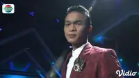 Megat Haikal Menebus Kesalah Dengan Mendapatkan 3 Standing Ovation di D'Academy Asia 5. sumberfoto: Indosiar