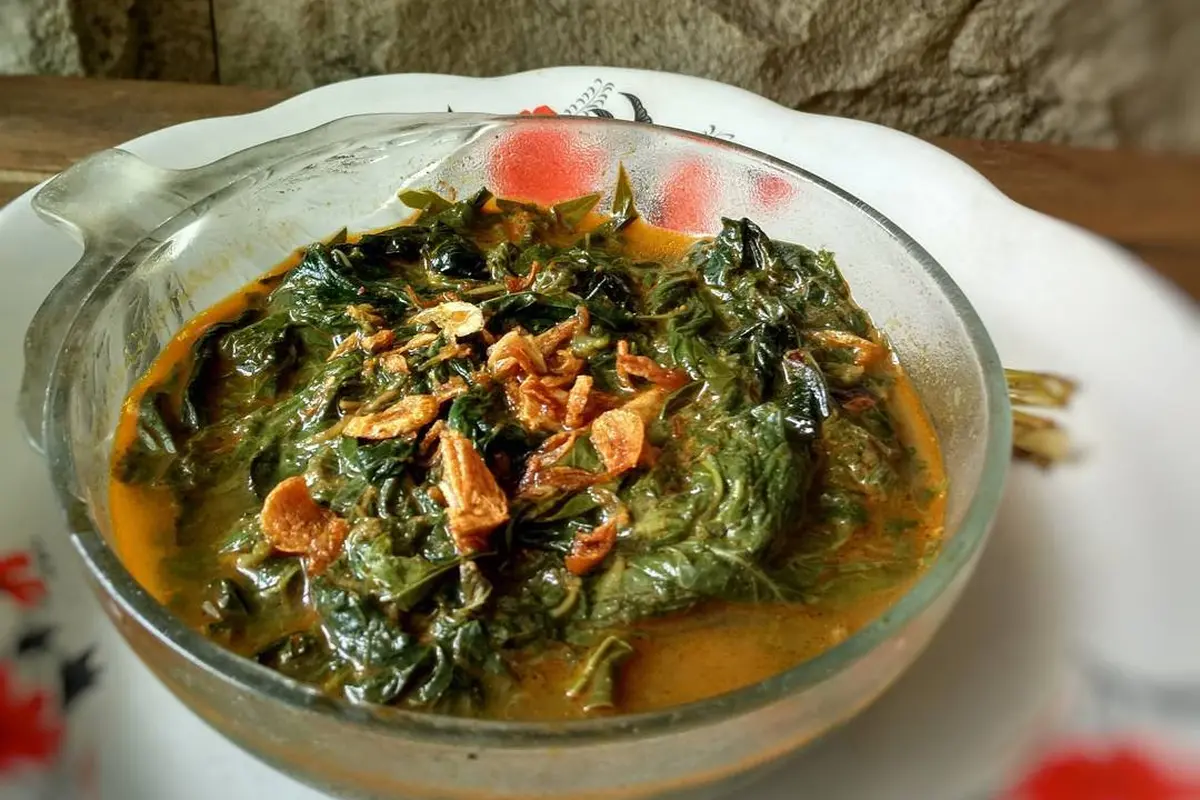 [Bintang] Rendang daun singkong