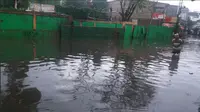 Banjir di Kemang (foto: @TMCPoldaMetro)
