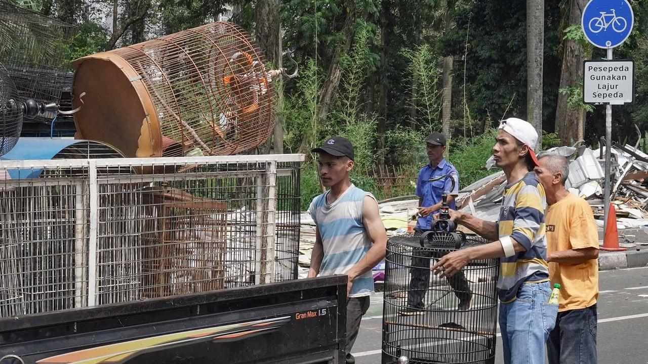 FOTO: Pasar Hewan Barito Rata dengan Tanah, Pedagang Direlokasi ke Lenteng Agung