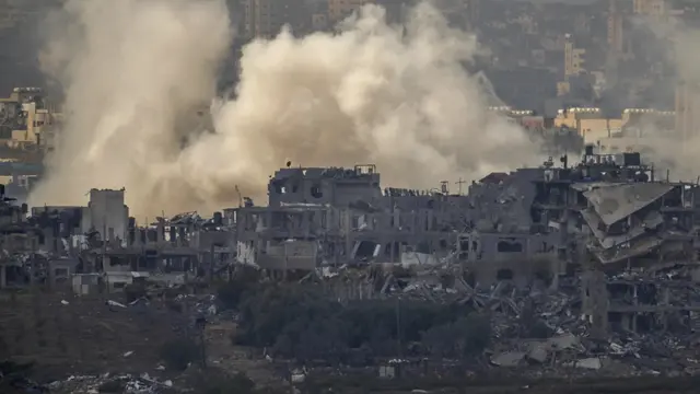Ledakan di Jalur Gaza oleh pasukan Israel. (Victor R.Caivano)