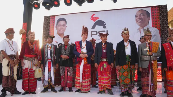 Sederet Gelar Adat Jokowi