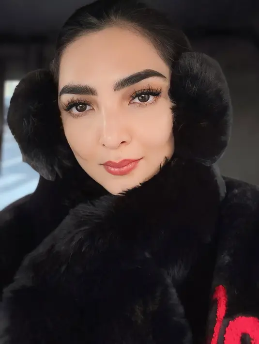 Selain perawatan di klinik, Ashanty menjaga pola makan dan kualitas tidur yang bikin kulitnya glowing [@ashanty_ash]