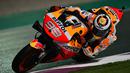 Bersama Ducati sinar Lorenzo seakan hilang. Musim ini Lorenzo berada di payung Repsol Honda dengan performa motor kelas wahid. Dari segi kesiapan Lorenzo dianggap tertinggal usai lakukan dua operasi kambuhan. (AFP/Giuseppe Cacace)