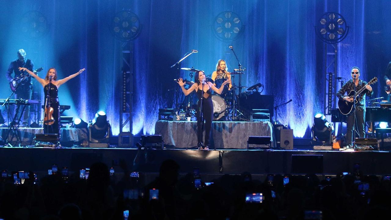 FOTO: Konser Penuh Cinta The Corrs di Jakarta