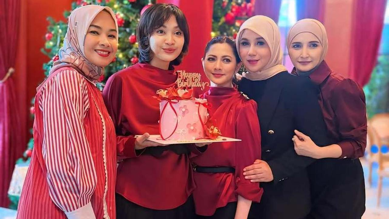 Sederet Seleb Senior Kumpul, Rayakan Ultah Inneke Koesherawati, Cut Keke dan Alya Rohali