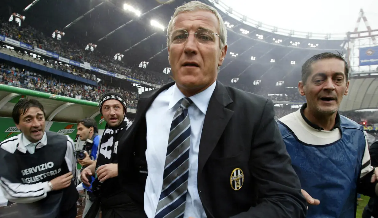 <p>Marcello Lippi. Pelatih asal Italia berusia 74 tahun yang terakhir menjadi pelatih Timnas Cina pada 2019 lalu ini total tampil 4 kali di laga final Liga Champions, semuanya bersama Juventus yang ditanganinya selama 5 tahun mulai 1994 hingga 1999. Ia berhasil membawa Juventus merebut gelar juara pada final pertamanya musim 1995/1996. Tiga laga lainnya pada musim 1996/1997, 1997/1998 dan 2002/2003 si Nyonya Tua kalah di final. (AFP/Vincenzo Pinto)</p>