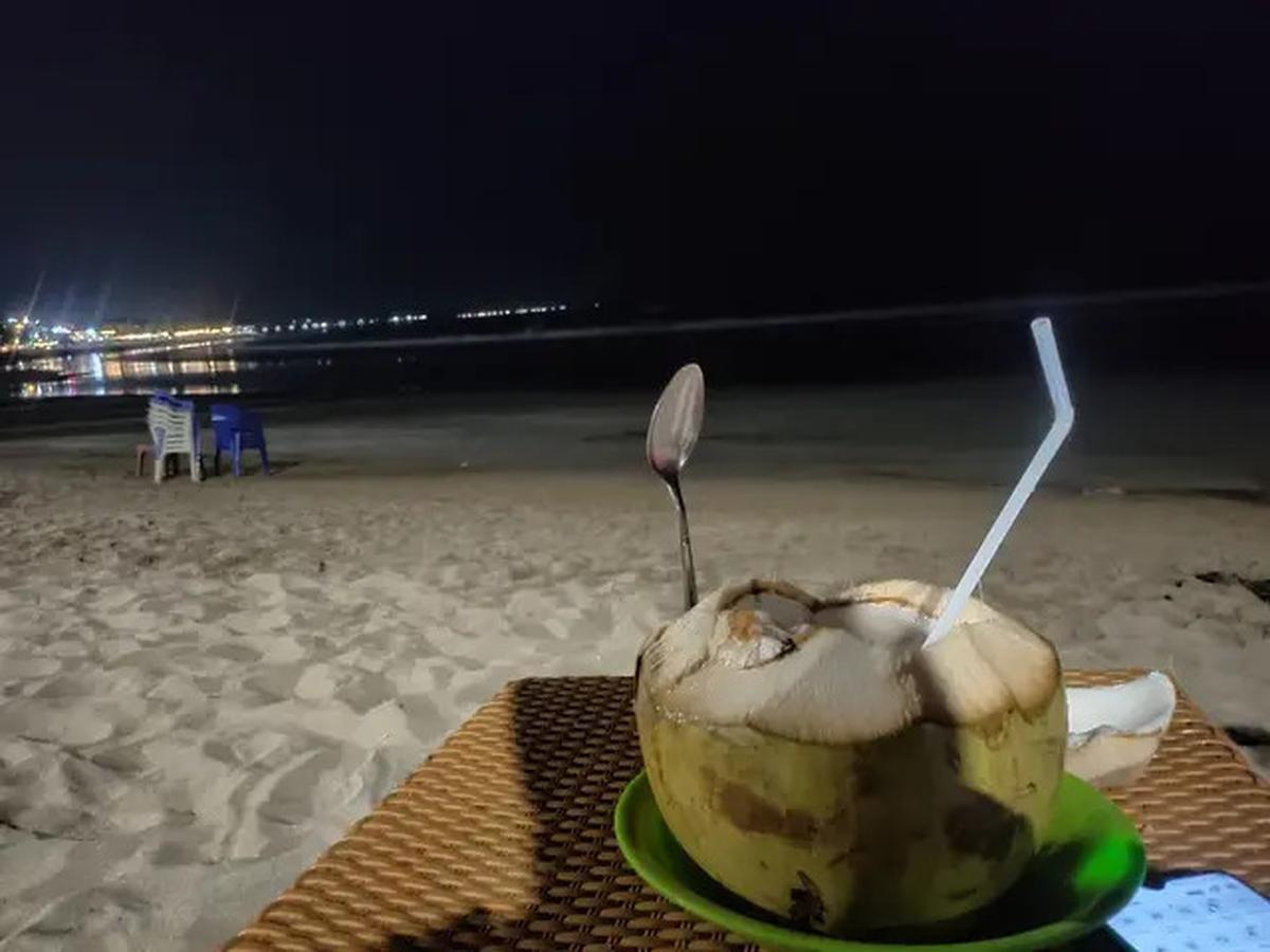 3 Manfaat Hebat Air Kelapa Muda untuk Ibu Hamil