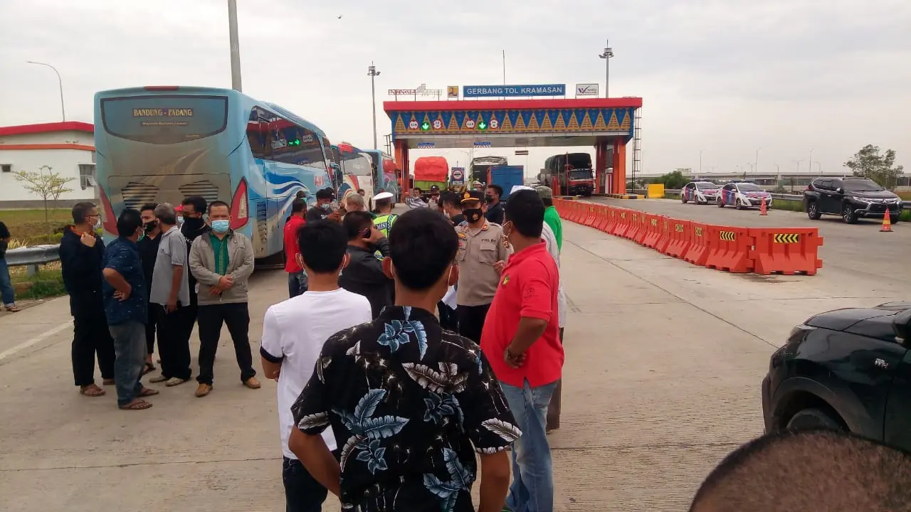 Tak Tahu Larangan Mudik Diperpanjang, Ratusan Pemudik di Ogan Ilir Putar Balik