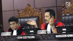 Ketua Hakim Mahkamah Konstitusi I Dewa Gede Palguna saat sidang uji UU BUMN di Jakarta, Senin (5/3). MK mengelar sidang pengujian UU No 19 tahun 2003 tentang Badan Usaha Milik Negara dengan agenda pemeriksaan pendahuluan. (Liputan6.com/Angga Yuniar)