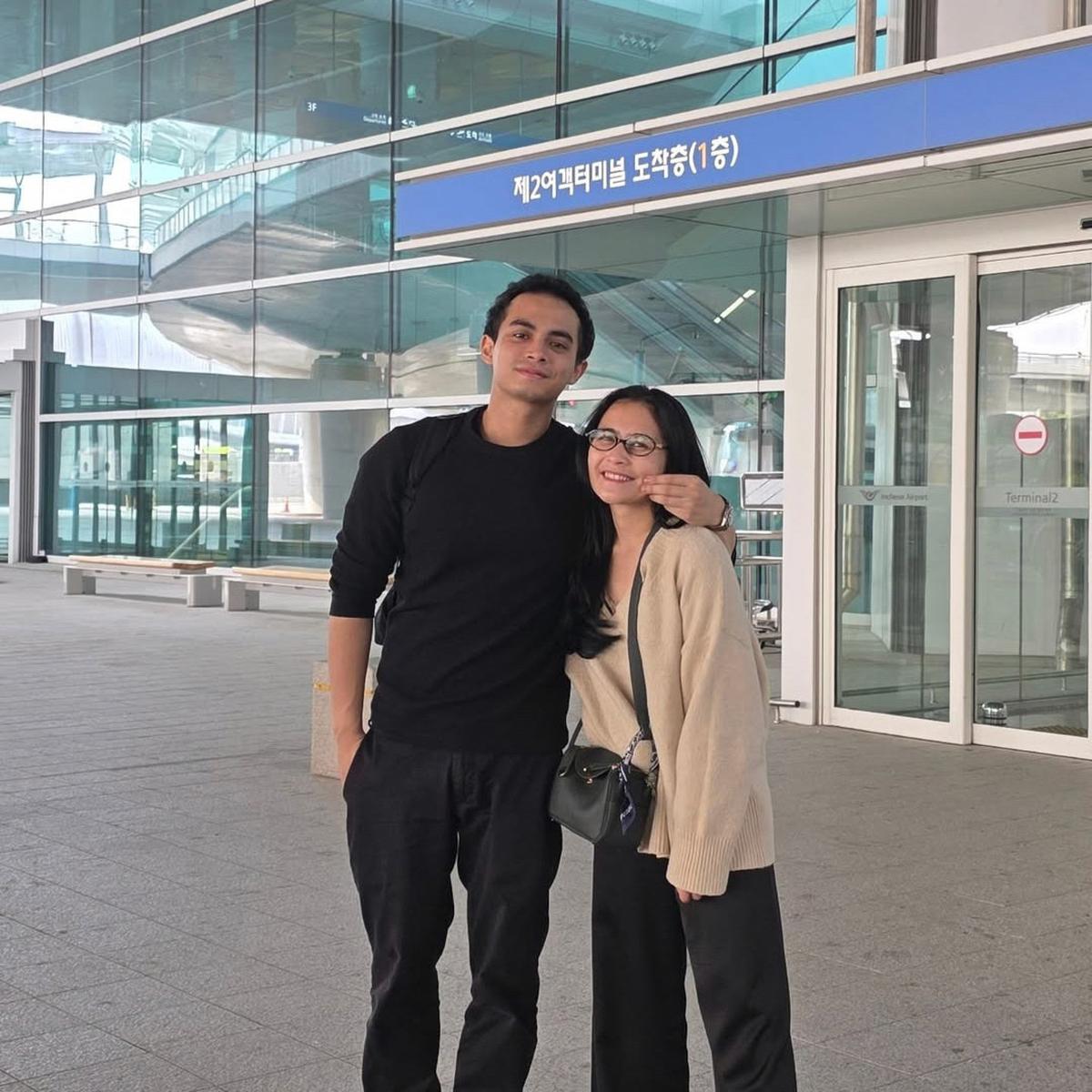 Potret Prilly Latuconsina & Omara Liburan Bareng di Korea, Kompak Buat 'Prom Talk' Untuk Ruang Diskusi Santai