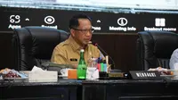 Mendagri Muhammad Tito Karnavian saat membuka Rapat Koordinasi (Rakor) Pusat dan Daerah dalam Rangka Mengantisipasi Momentum Natal Tahun 2025 dan Tahun Baru 2026 di Sasana Bhakti Praja, Gedung C Lantai 3, Kantor Pusat Kementerian Dalam Negeri (Kemendagri), Jakarta, Senin (1/12/2025)