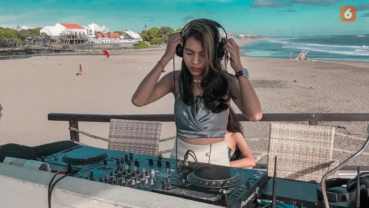 Sabine Dolorosa Jadi Female DJ Pertama Asal NTT