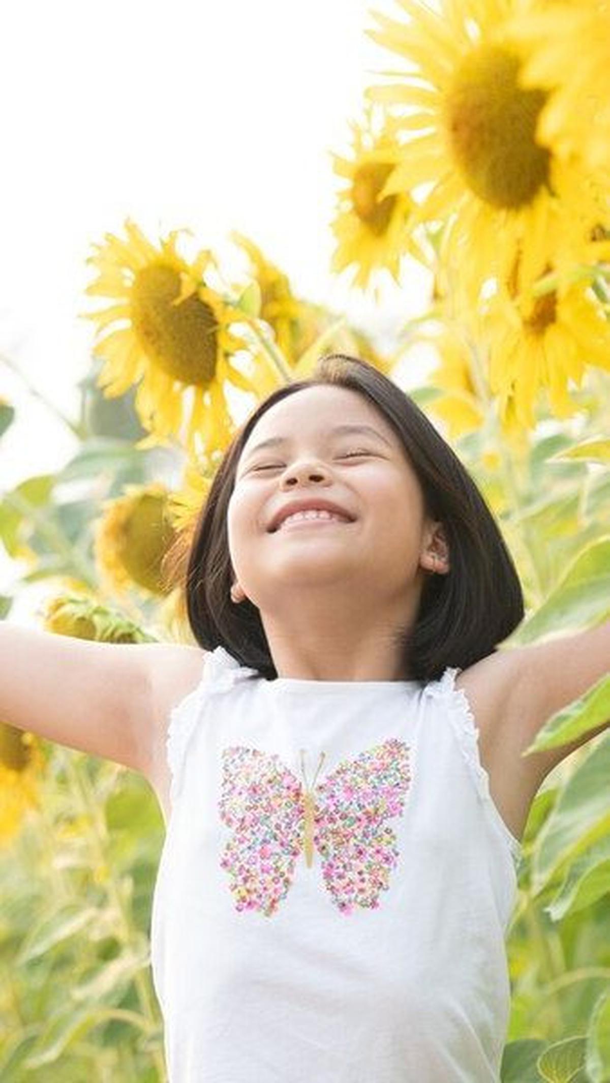 Melihat perkembangan kemampuan anak balita memang luar biasa. Di saat yang sama, Moms dan Dads mungkin heran saat melihat perilaku anak balita yang aneh, tidak pantas, atau bahkan cenderung berbahaya.