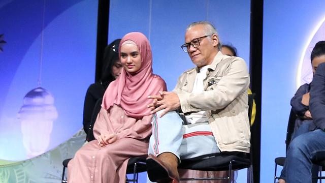 Janis Aneira dan Tio Pakusadewo Para Pencari Tuhan. (M. Altaf Jauhar)