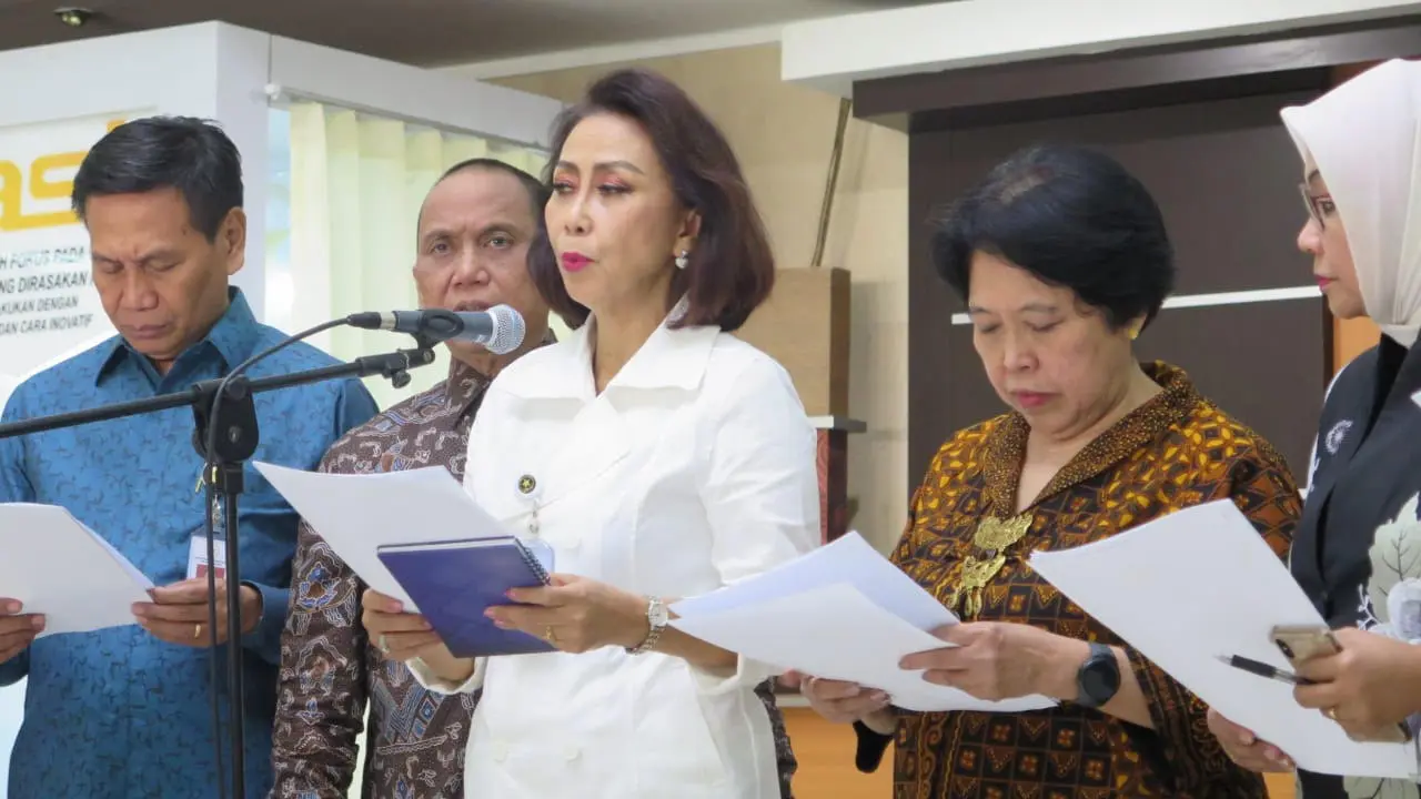 Ketua Pansel Capim KPK Yenti Ganarsih mengumumkan hasil uji kompetensi, Senin  (22/7/2019).