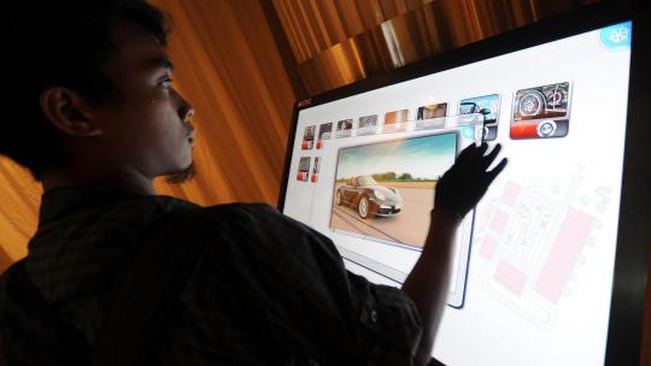 Peluncuran mobil Rp 3 Miliar di Jakarta