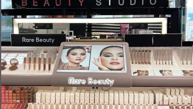 Rare Beauty, merek kosmetik besutan Selena Gomez di Sephora. (foto: instagram @rarebeauty)