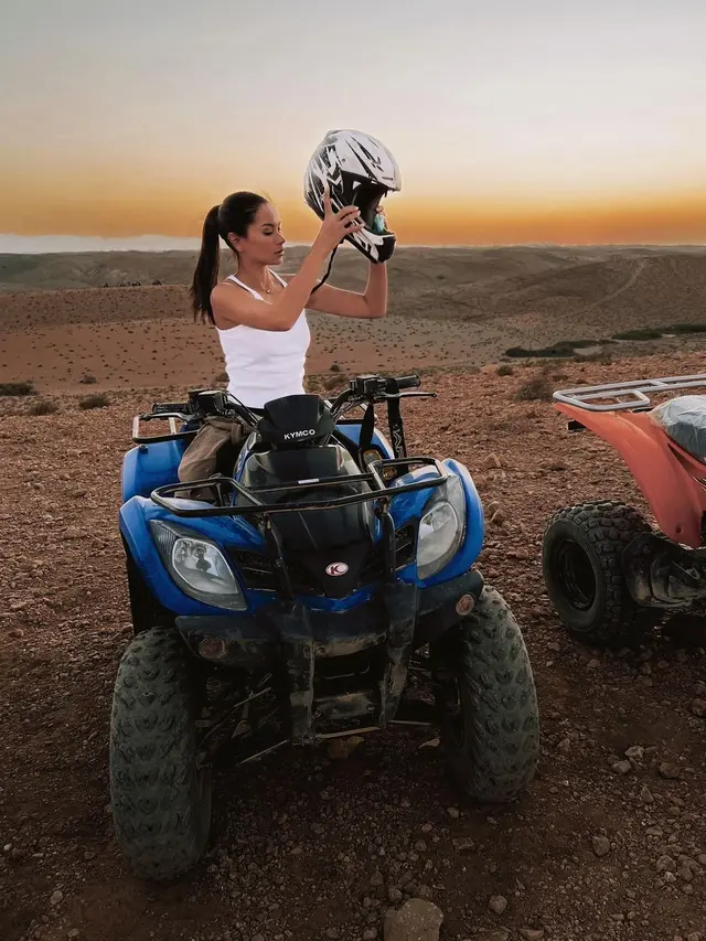 Seru Main ATV di Gurun, Ini 7 Momen Alyssa Daguise saat di Maroko