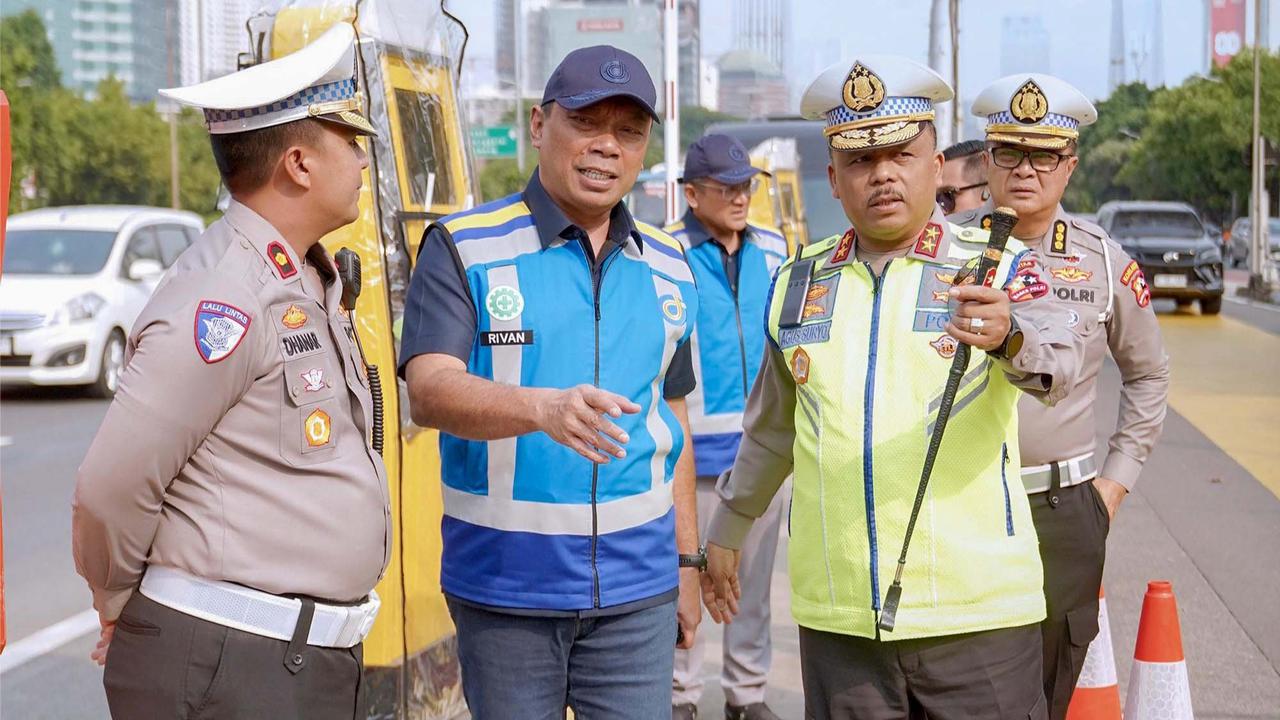 FOTO: Layanan Tol Dalam Kota Kembali Normal, Jasa Marga Pastikan 7 Gerbang Tol Beroperasi Penuh