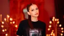 Sepanjang kariernya, Carmela Van der Kruk sudah membintangi ragam judul sinetron, film, series dan FTV. Aktingnya semakin mumpuni, tak heran jika ia didapuk jadi pemeran utama di film horor Trinil: Kembalikan Tubuhku. Sukses dengan dua film di tahun 2024, project filmnya berjudul Cinta tak Pernah Tepat Waktu di 2025 sudah dinantikan oleh para penggemar. (Liputan6.com/IG/@carmelavdkruk)