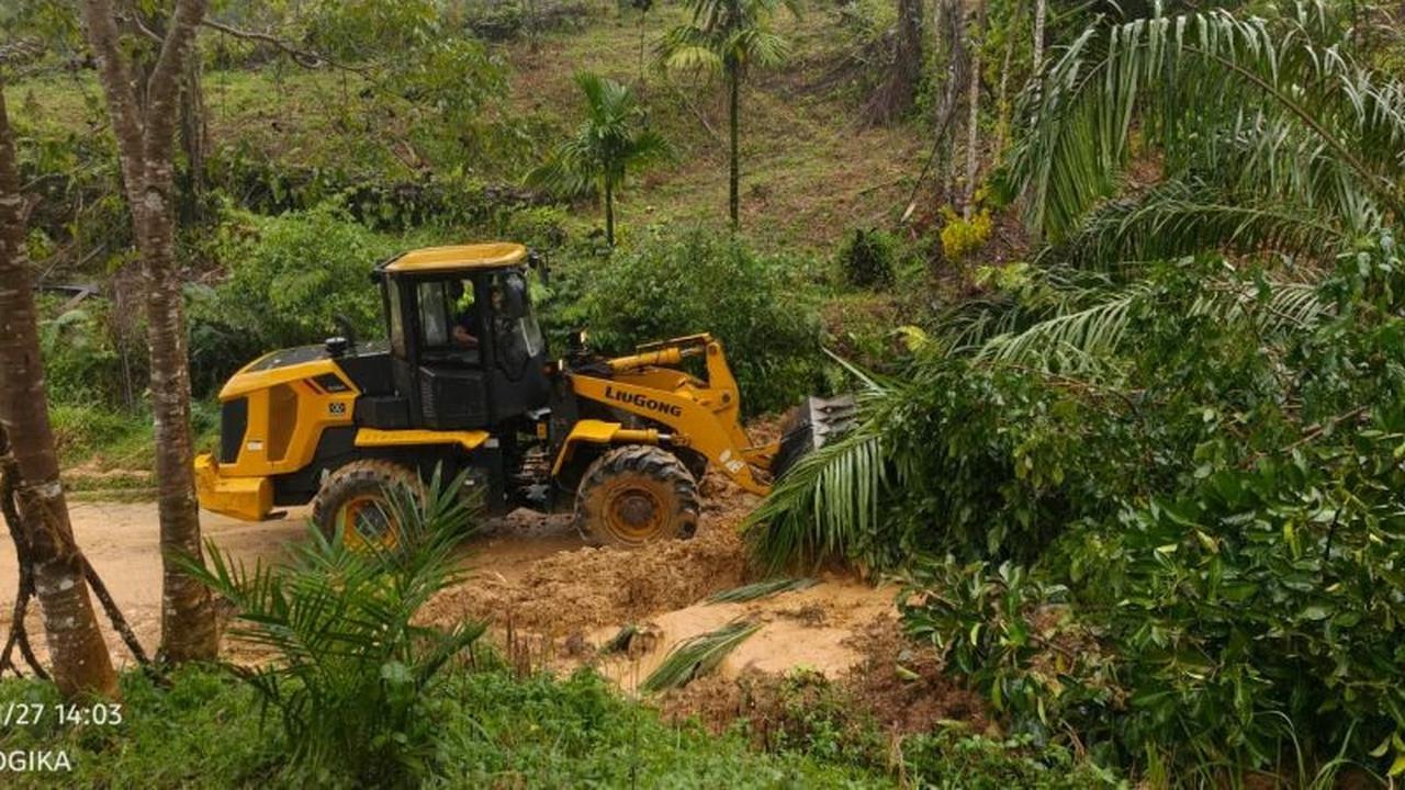 Pemkab Agam Mendesak Butuh 15 Alat Berat untuk Pencarian Korban Banjir Bandang dan Penanganan Longsor