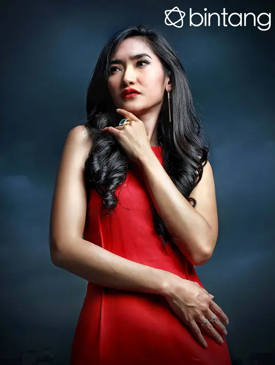 Kesukaannya pada matematika rupanya menurun kepada sang buah hati, Princess Callysta Azalia. Sejak kecil memang Zora mengajarkan matematika kepada anaknya secara fun, ia mengajarinya dengan cara bermain.  (Febio Hernanto/Bintang.com)