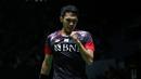Di nomor tunggal putra, Jonatan Christie mengikuti jejak Anthony Sinisuka Ginting yang telah lebih dahulu lolos ke babak 16 besar di hari pertama. Jojo berhasil lolos usai mengalahkan tunggal putra Thailand, Kantaphon Wangcharoen dengan dua game langsung 22-20, 21-8. Di babak 16 besar, Jojo yang diunggulkan di tempat ke-7 akan berhadapan dengan wakil Cina, Zhao Jun Peng. (Bola.com/Bagaskara Lazuardi)