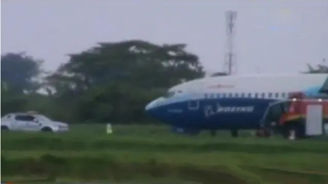 Pesawat Lion Air JT 263, rute penerbangan Balikpapan-Surabaya tergelincir, hingga posko pendaftaran rusun Pulogebang terus didatangi warga.
