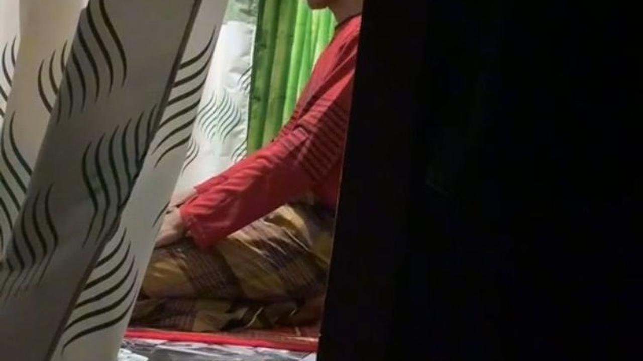 Ia pun menganggap inilah ujian yang ia alami selama 14 tahun pernikahan mereka. Akhirnya, kini Allah mengabulkan doa-doanya.
