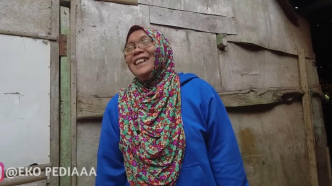 ⁠Dulu Kaya Raya, Sosok Wanita Paruh Baya Mantan TKW Arab Tinggal di Gubuk Tengah Hutan 'Mencari Ilmu