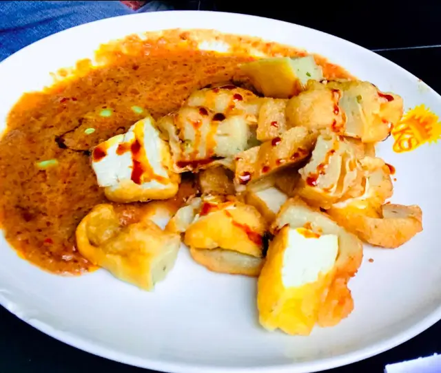 9. Batagor Kingsley Melejit karena Batagornya yang Renyah di Luar dan Lembut di Dalam