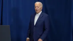 Biden mengatakan bahwa ia bersyukur mendengar kabar bahwa Trump aman dan baik-baik saja, setelah insiden tersebut. (AP Photo/Manuel Balce Ceneta)