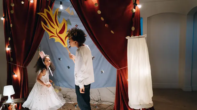 ilustrasi pengertian drama, ciri-ciri drama/cottonbro/pexels