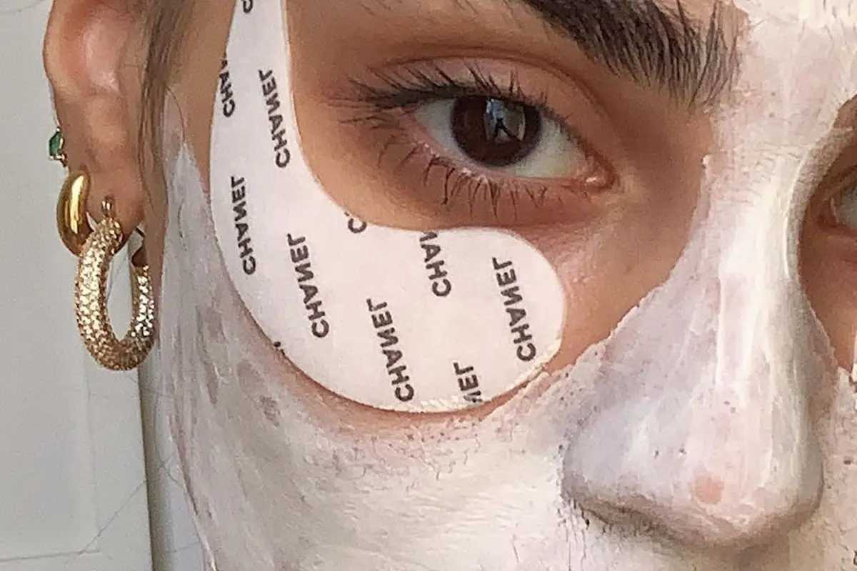 Masker untuk tasi mata panda