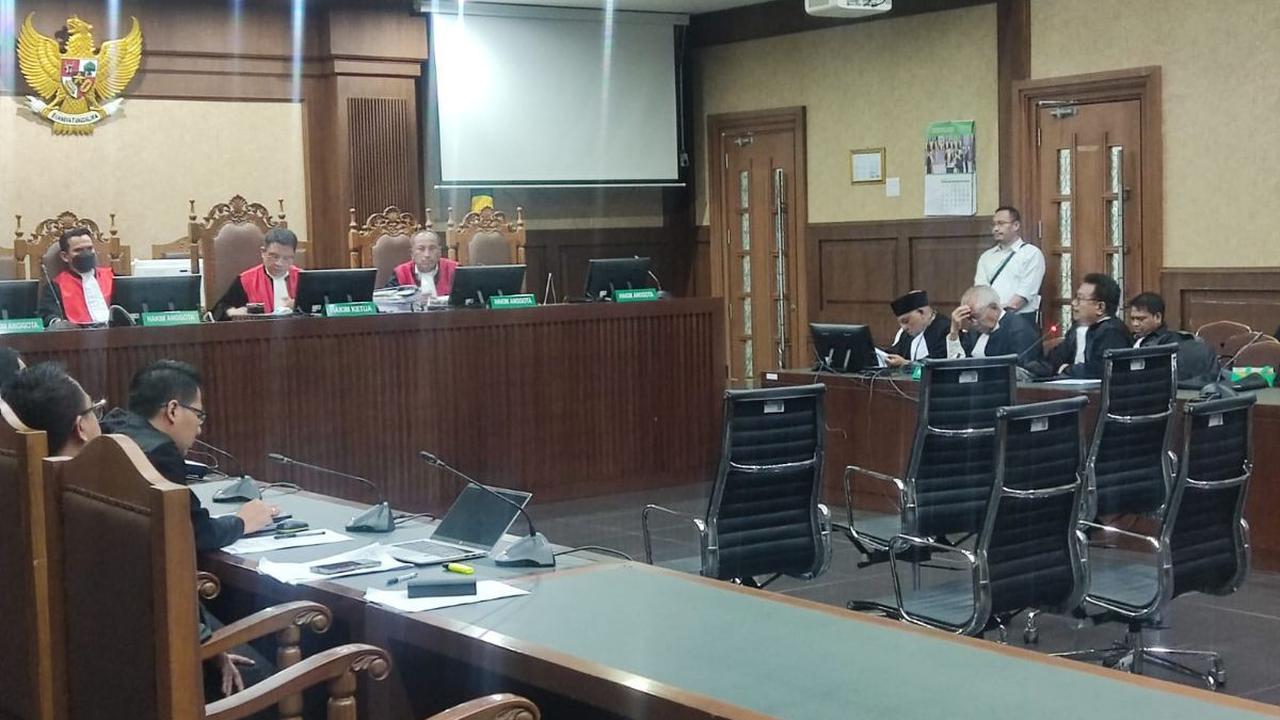 Awal Mula Saksi Mengenal Lukas Enembe