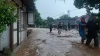 Banjir menerjang delapan desa di Kecamatan Kerek, Kabupaten Tuban. (Ahmad Adirin/Liputan6.com)