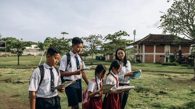 Kata Kata Buat Ibu Guru Perpisahan yang Menyentuh Hati