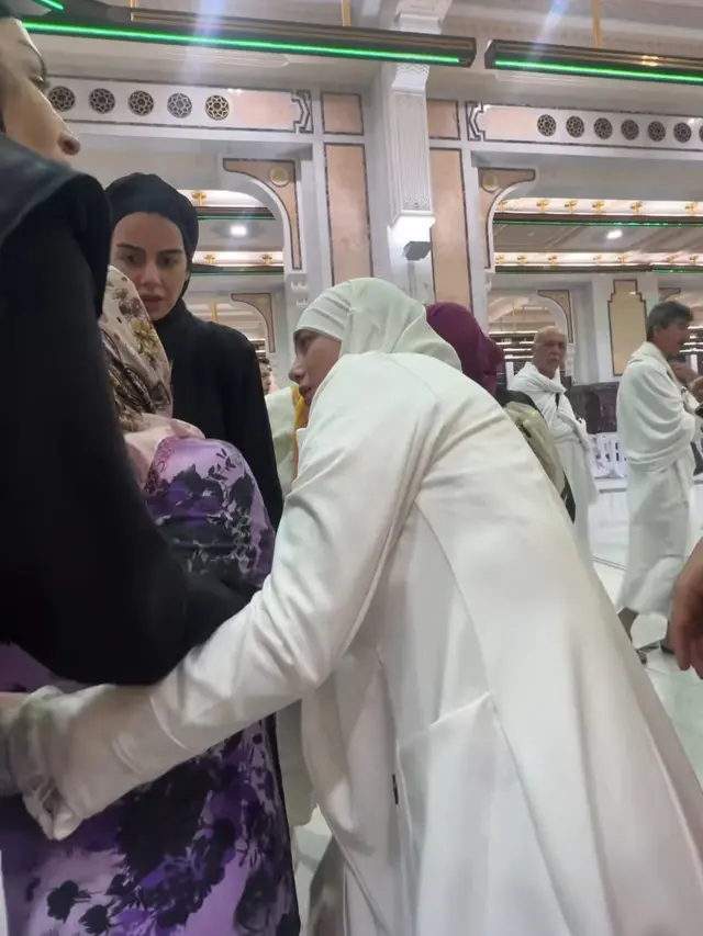 Celine Evangelista Umroh