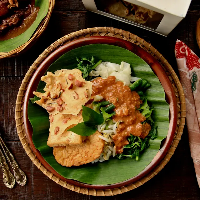 6. Pecel