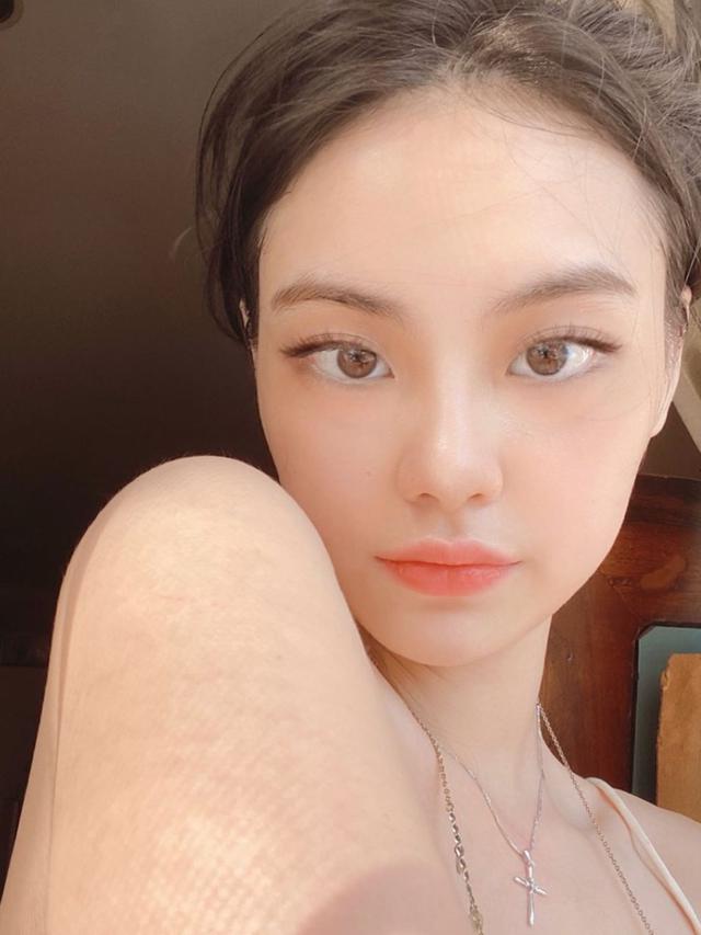 7 Potret Terbaru Gege Elisa, Dianggap Mirip Jennie Blackpink