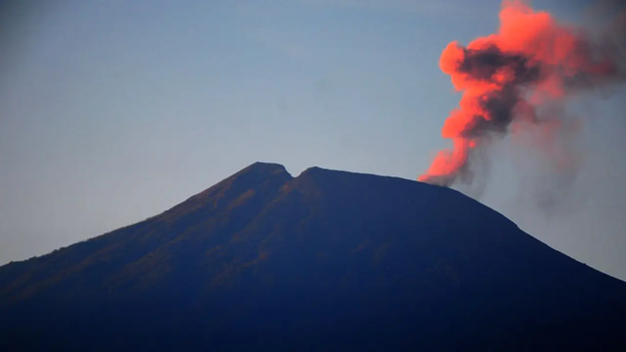 Gunung Slamet Siaga